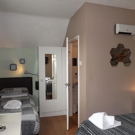בורנמות' Shirley B & B מראה חיצוני תמונה