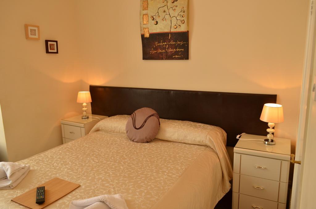 בורנמות' Shirley B & B מראה חיצוני תמונה