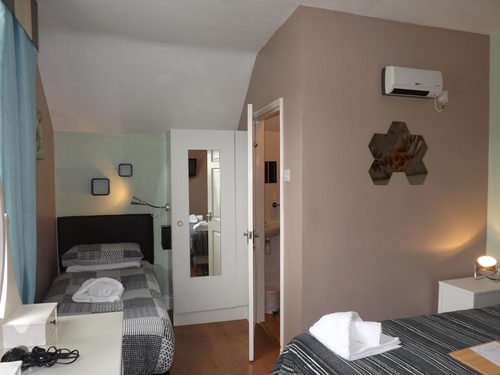 בורנמות' Shirley B & B מראה חיצוני תמונה